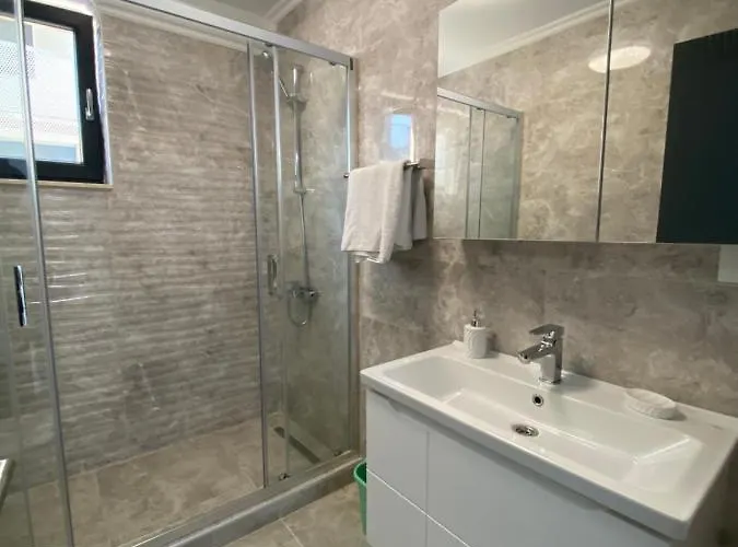 Luxury Solid Butoaie Appartement *