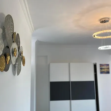 Luxury Solid Butoaie Appartement *