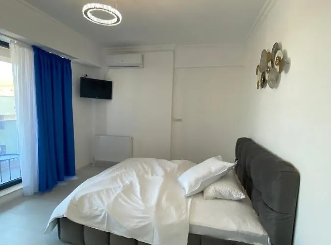 Luxury Solid Butoaie Apartment Mamaia