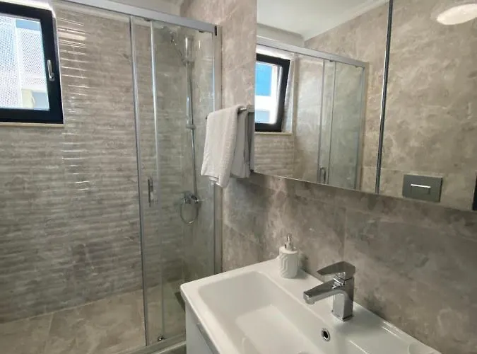 Luxury Solid Butoaie Mamaia